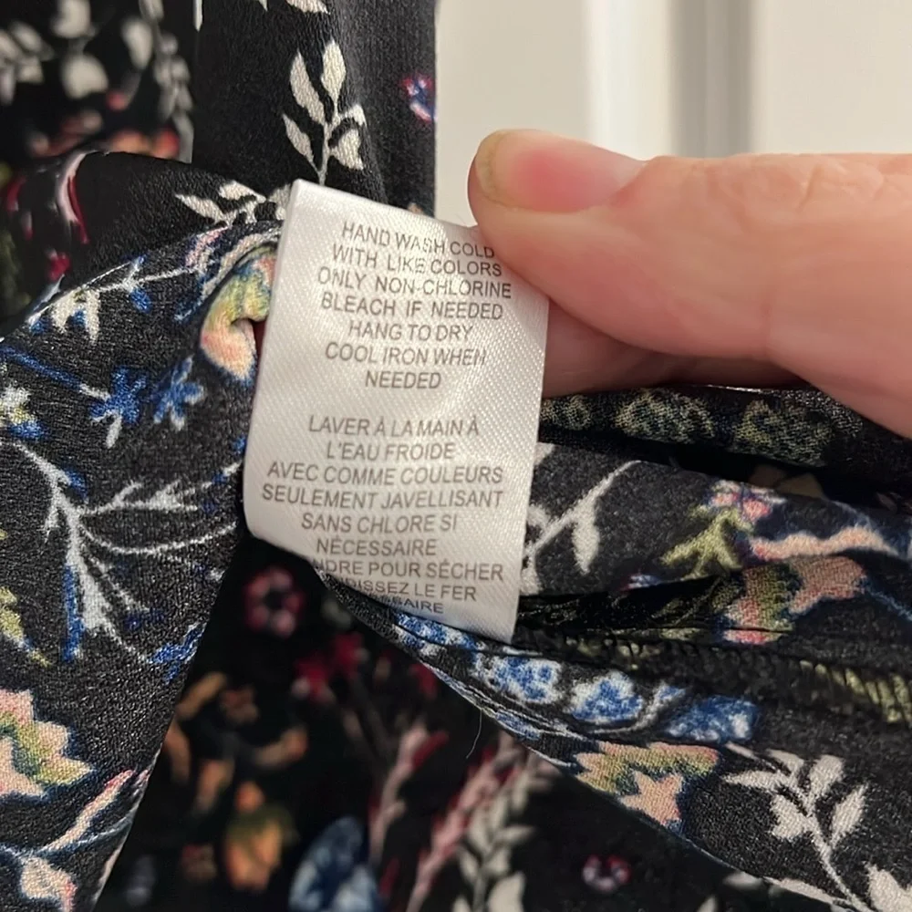 DR2 DANIEL RAINN Black Sleeveless Floral Blouse - Picture 7 of 8